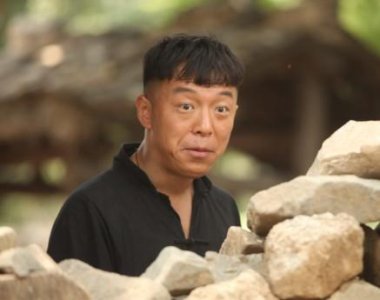 ​黄渤个人资料简介(成名前因长得丑备受嘲讽，如今年入百万为何却送父亲去养老院