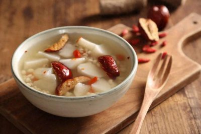 ​夏季需要喝这六款美味汤，不仅简单好做还清热解暑，全家人都爱喝