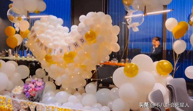 黄渤妻子(妻子小欧罕见露面显年轻)
