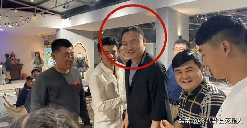 黄渤妻子(妻子小欧罕见露面显年轻)