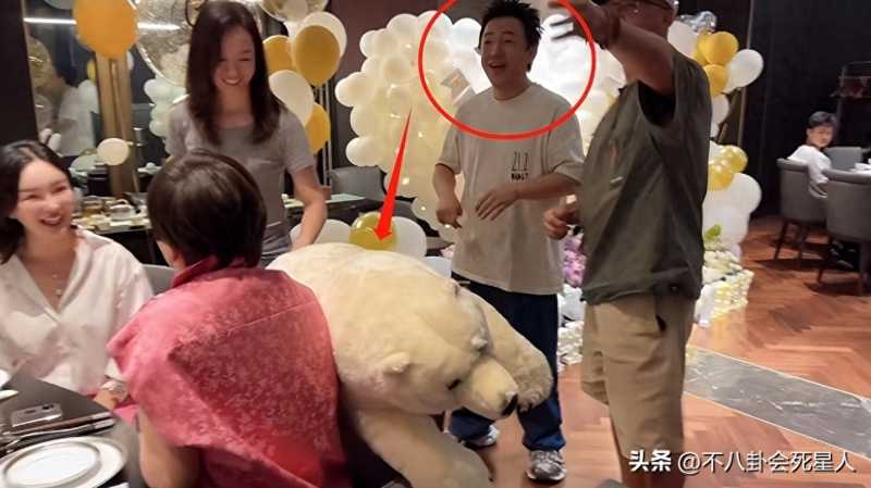 黄渤妻子(妻子小欧罕见露面显年轻)