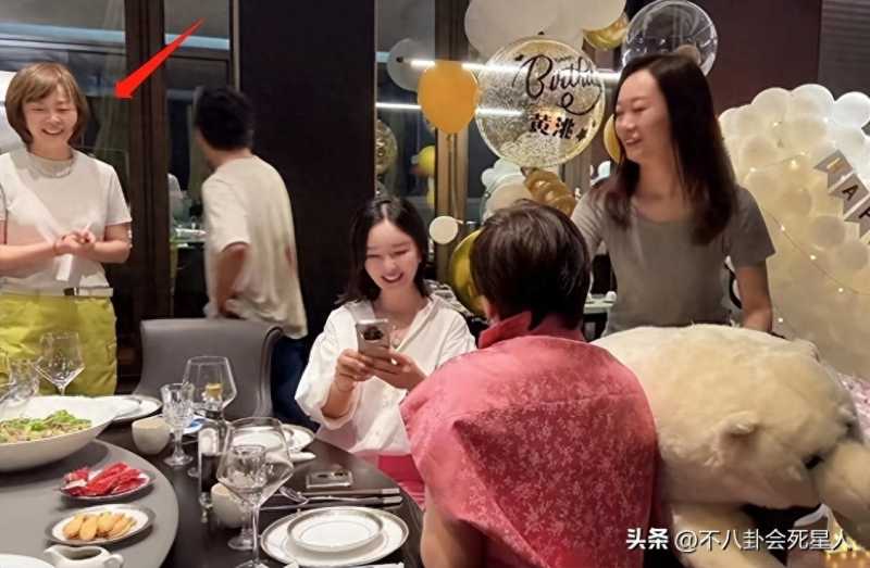 黄渤妻子(妻子小欧罕见露面显年轻)