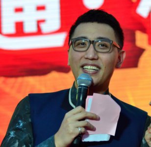 ​揭浙江卫视主持人华少个人资料及其星路历程