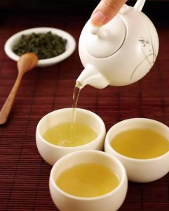 ​抽烟喝什么茶清肺排毒（「老卜奎说茶」吸烟戒不掉，喝点这些茶清肺解毒！）