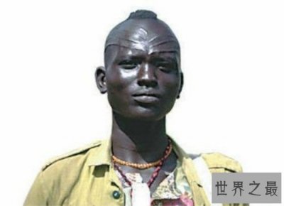 ​世界上最黑的人丁卡人，以牛为生越黑血统越好