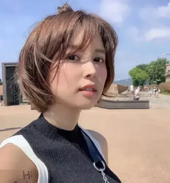 岛国顶流女演员葵司写真分享，业界传奇老将！