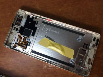 ​新换的华为手机电池怎么充电最好(华为手机换了新电池第一次怎么充电)
