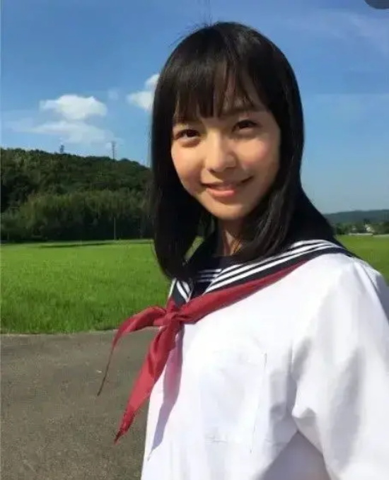 日本透明感美少女驹井莲，无滤镜素颜也美翻天！