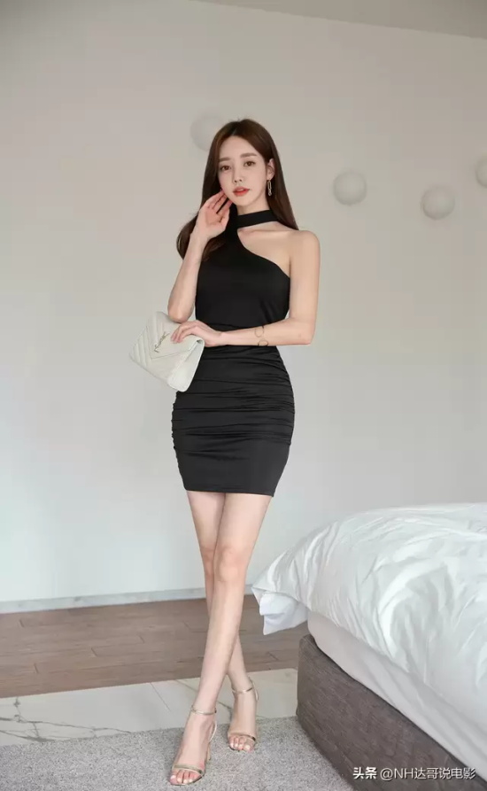 韩国性感美女孙允珠：长腿包裙，身材凹凸有致，性感十足！