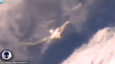 ​外星人造访地球证据？国际太空站录到亮光冲破大气层