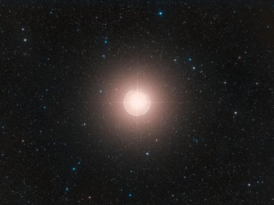 ​猎户座的参宿四经历数星期无法解释的亮度变化 可能不会立刻发生超新星爆炸
