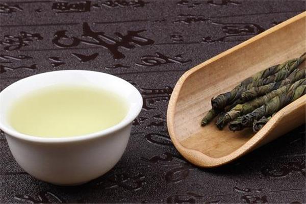 苦丁茶大叶好还是小叶好 大叶苦丁茶和小叶区别 苦丁茶大叶好还是小叶好 大叶苦丁茶和小叶区别