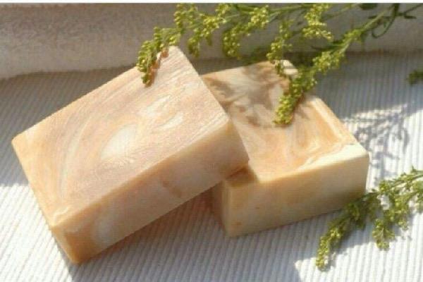 生活手工皂发霉了还能用吗 手工皂变质什么样  2