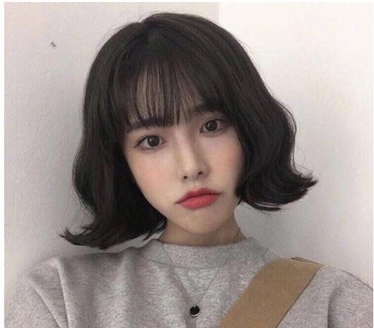 生活最新流行的可爱短发发型  7