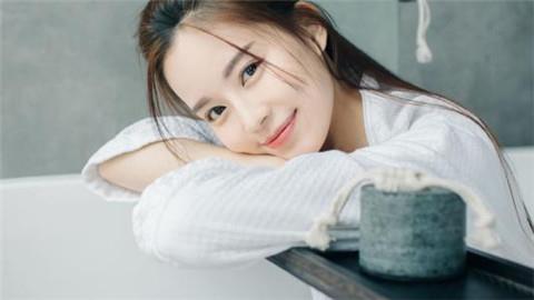 渣女对矜持的男生表现