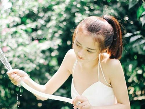 刚加女生微信怎么聊，追女孩微信聊天记录