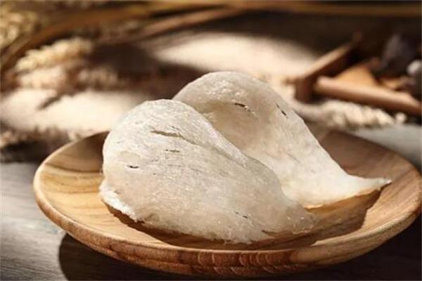 生活燕窝多钱一斤，正宗燕窝一斤的价格一万元左右  1