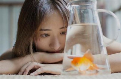 ​拍案叫绝的撩妹金句，10句撩妹金句