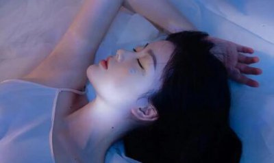 ​不轻易说晚安的女生性格？该怎么追