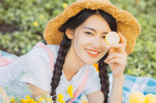女生问：“你在想什么？”