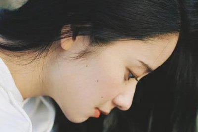 ​女生暗示你追她的8个表现，赶快抓住恋爱的机会