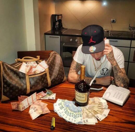 “捞女教主”倒下了，还会有千千万万个捞女站起来