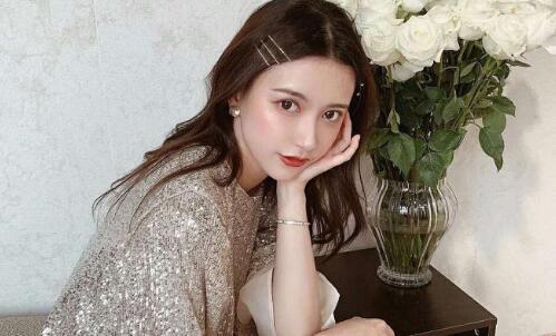 主动和女孩第一句说啥,主动找女生聊天怎么开口