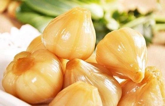 生活糖醋蒜的功效与作用 糖醋蒜吃了有什么好处和坏处  3