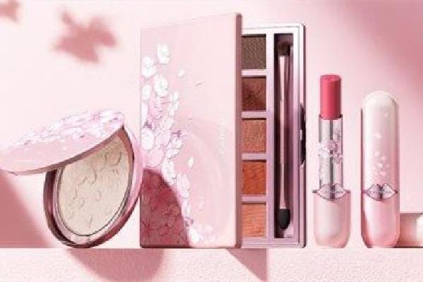 生活卡姿兰化妆品怎么样 卡姿兰化妆品是大牌吗  3