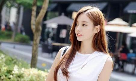 制造神秘感和危机感