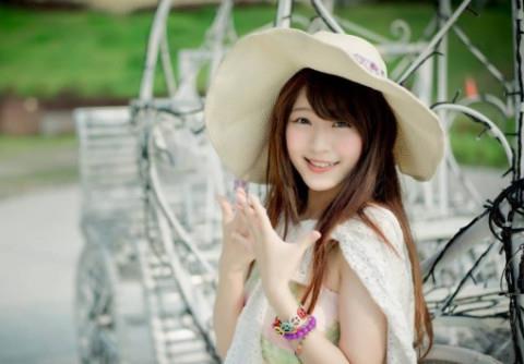 初次加微信怎么聊天才能让女生感兴趣2