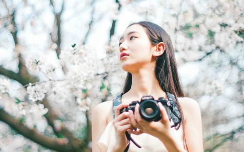 网上很火的哄女朋友睡觉的方式