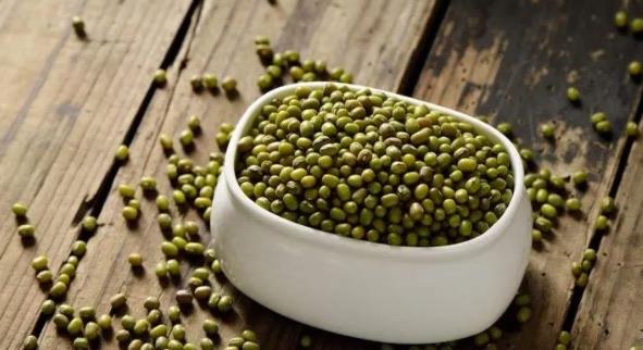 生活十大高蛋白食物排行榜(鸡胸肉在榜上第一名)  4