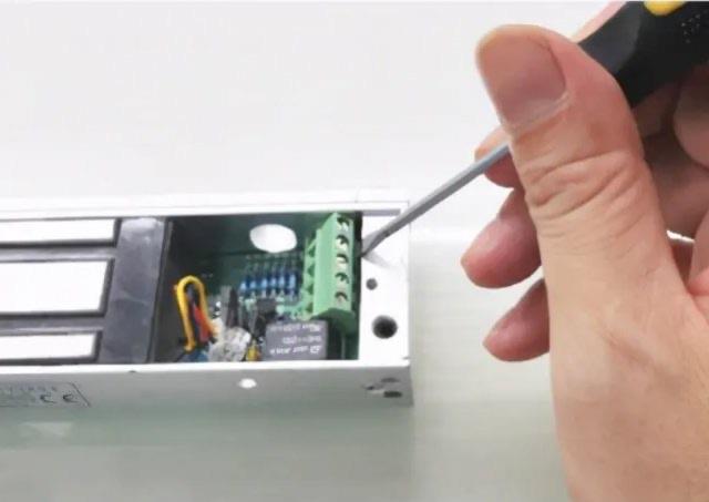 生活磁力锁吸力不足怎么办？门禁吸力不够什么原因  1