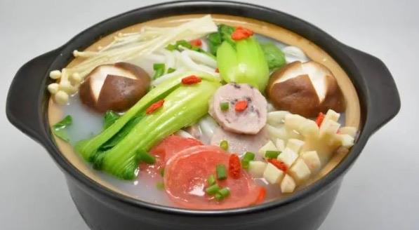 生活云南过桥米线谁发明的(它为什么叫这个名字)  2