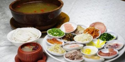 ​云南过桥米线谁发明的（它为什么叫这个名字）