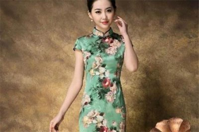 ​穿旗袍配什么发型 旗袍盘发教程