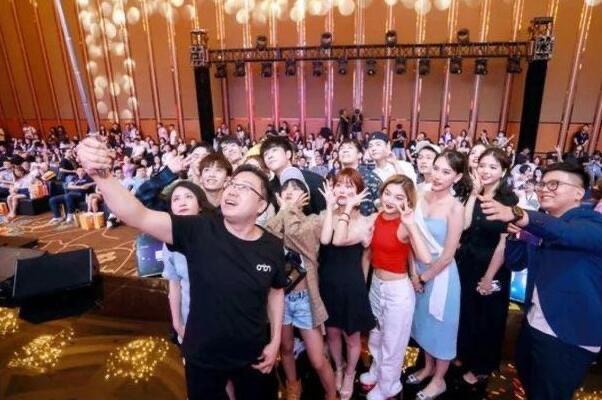 生活MCN是什么意思:多频道网络(网红背后的推手)  4