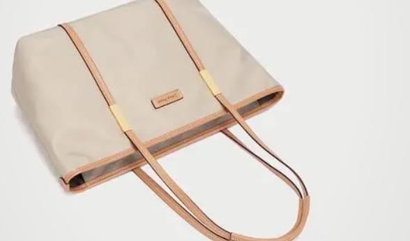 生活cinvaikrose是什么牌子（cinvaikrose属于什么档次）  2