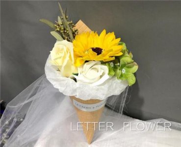 ​第一次见面送女生什么礼物好？四个小礼物讨女生欢心