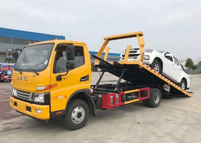 生活高速救援拖车费用多少，高速救援一般把车拖到哪里  1