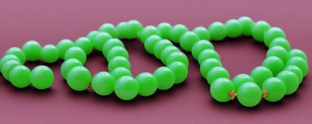 生活和田白玉链子搭配碧玉圆珠  1