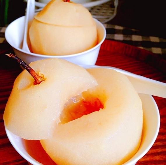 生活冰糖炖梨对缓解咳嗽有用吗 冰糖炖梨怎么做 2