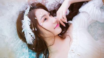 ​高情商幽默万能句夸男生