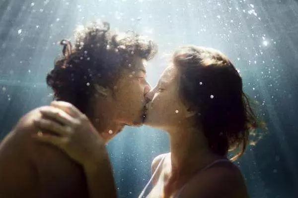 约会后第二天不要联系的原因,小细节有大学问