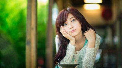 ​和女生聊天经常聊到一半对方就不回复了