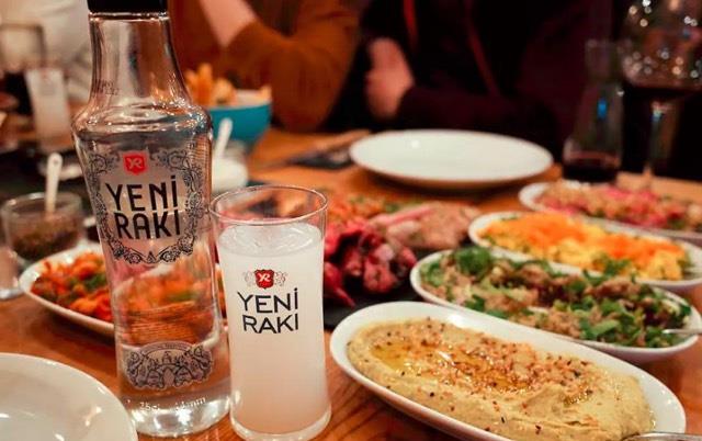 生活茴香酒的正确喝法 茴香酒怎么勾兑才好喝 2