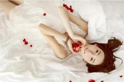 ​每天和女朋友聊天该聊什么？如何才能有说不完的话