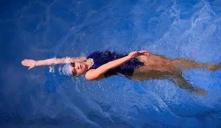 生活游泳有什么好处?游泳姿势有几种?  2