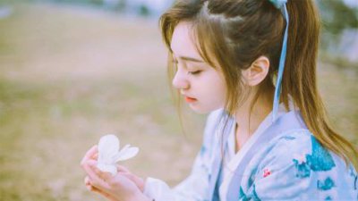 ​女生对我忽冷忽热是什么心理？女人突然冷落你的原因